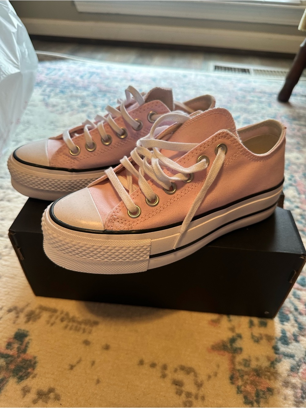 Light Pink Converse Platforms size 5